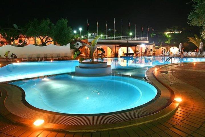 Residence Villaggio Smedile Capo Vaticano Exterior photo